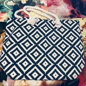 Fabfitfun Navy Diamond Tote Summer & Rose